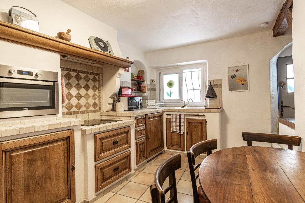 Maison De Village Au Coeur De LʼIsle-sur-la-Sorgue المظهر الخارجي الصورة
